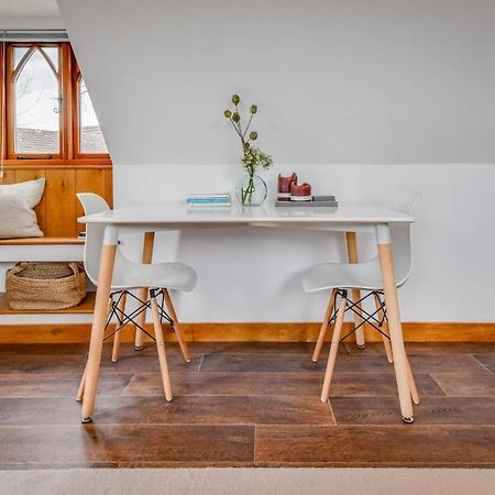 Appartamento The Lookout At Cloatley Meadow Hankerton Esterno foto