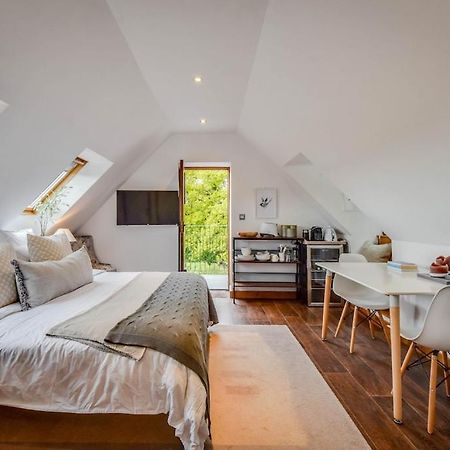 Appartamento The Lookout At Cloatley Meadow Hankerton Esterno foto