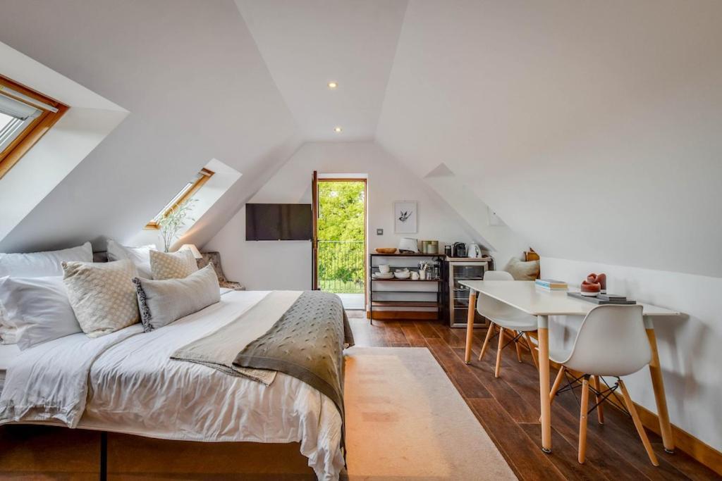 Appartamento The Lookout At Cloatley Meadow Hankerton Esterno foto