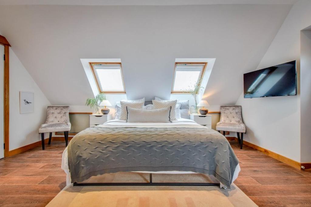 Appartamento The Lookout At Cloatley Meadow Hankerton Esterno foto