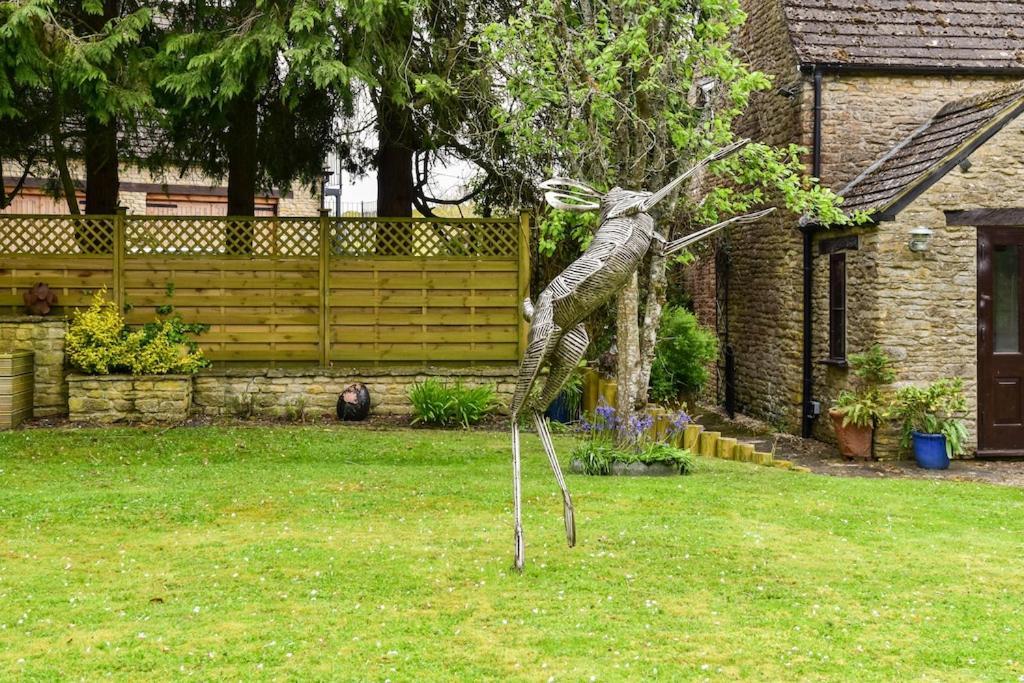 Appartamento The Lookout At Cloatley Meadow Hankerton Esterno foto