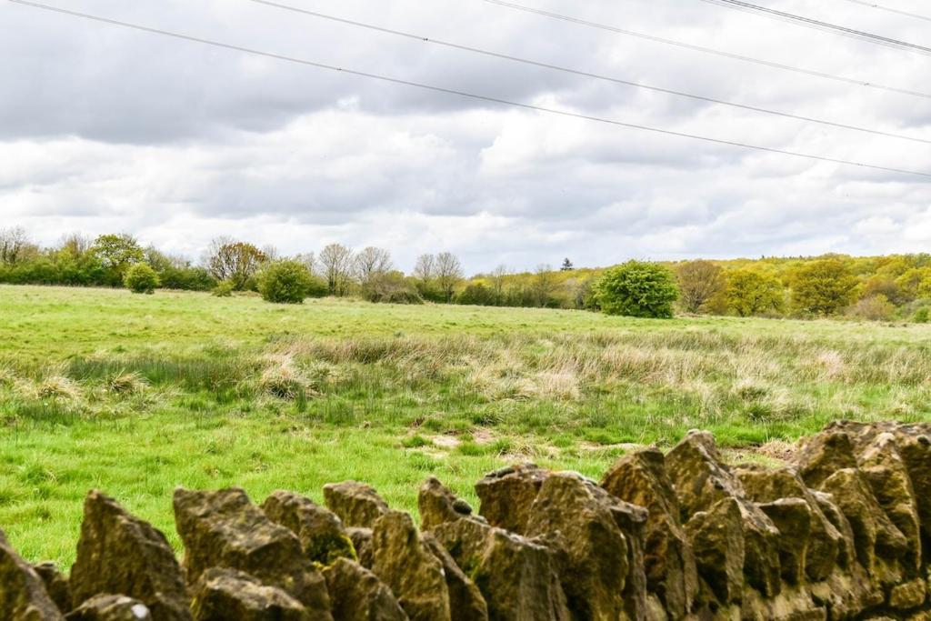 Appartamento The Lookout At Cloatley Meadow Hankerton Esterno foto