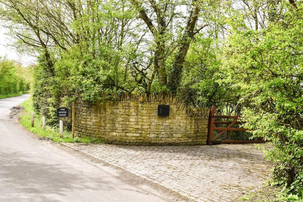 Appartamento The Lookout At Cloatley Meadow Hankerton Esterno foto