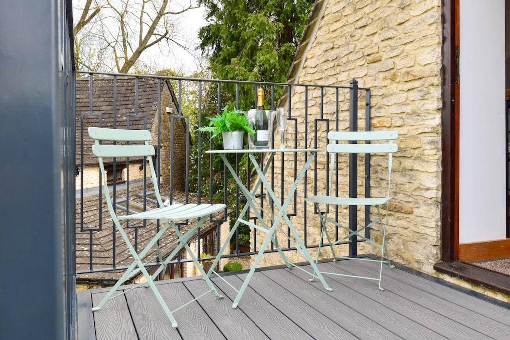 Appartamento The Lookout At Cloatley Meadow Hankerton Esterno foto